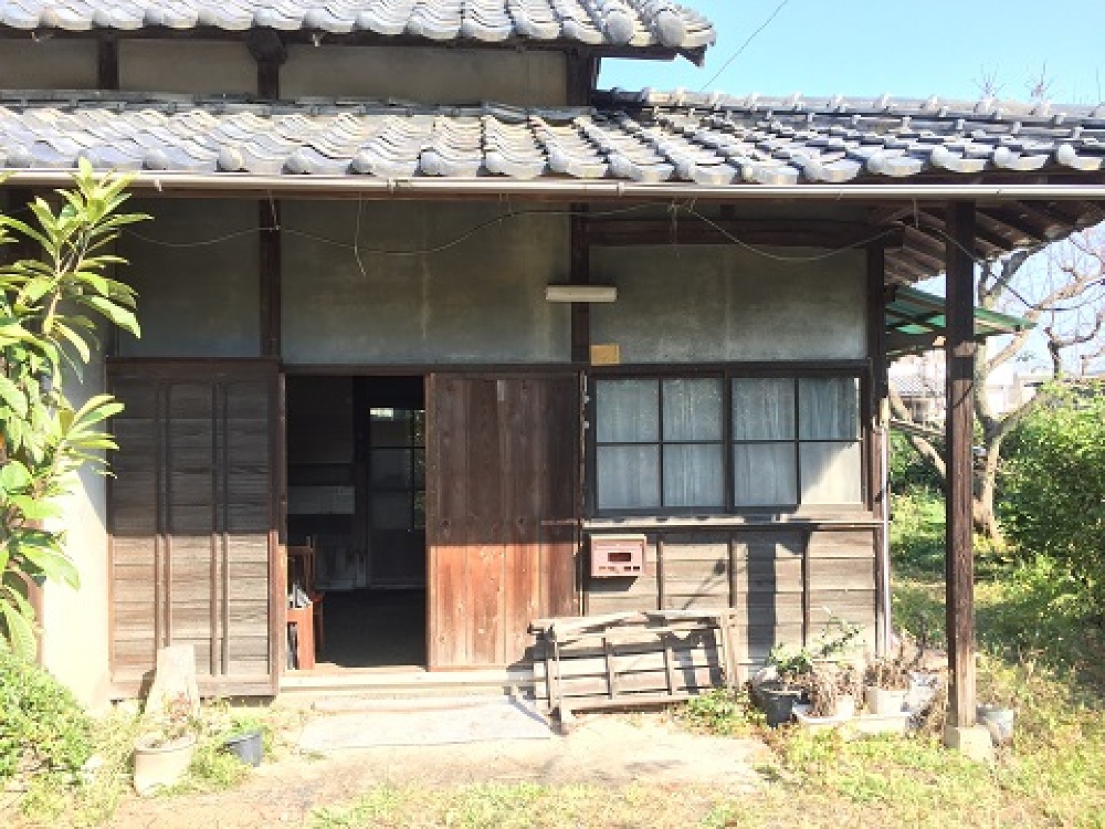 建て替え前の家