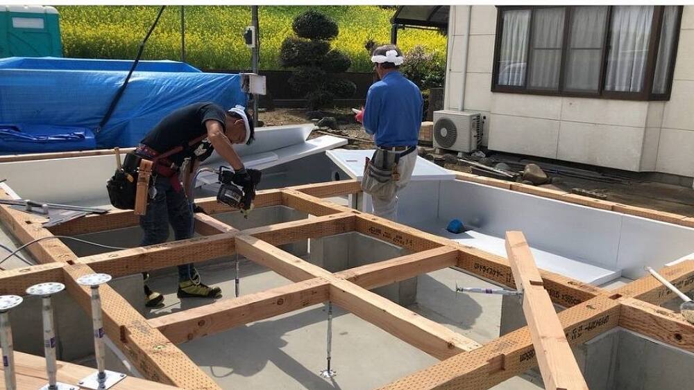大引きと基礎断熱材の施工写真