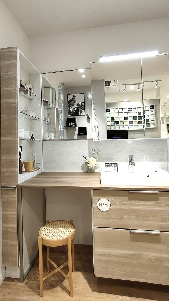 タカラスタンダード洗面台ファミーユ画像