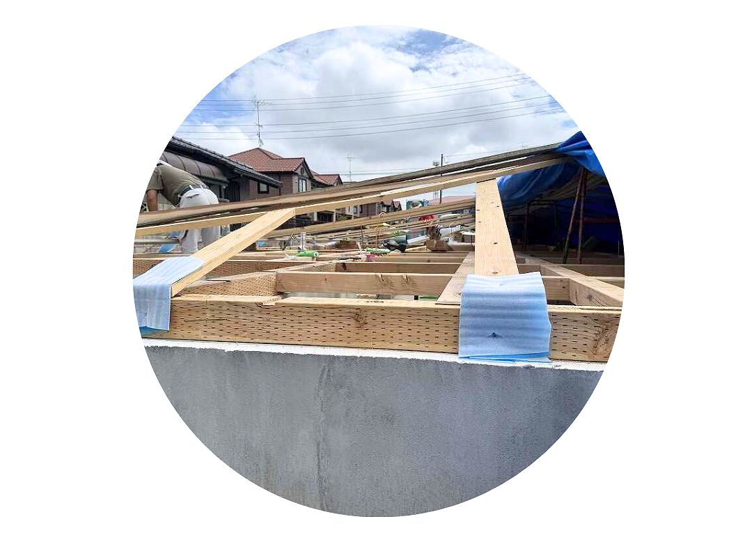 福富住宅の建築中現場写真（土台敷）