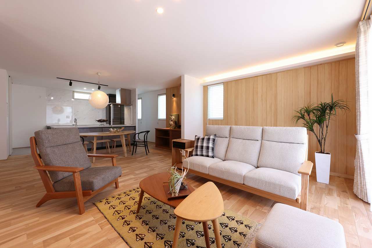 福富住宅施工事例ほぼ平屋リビング写真