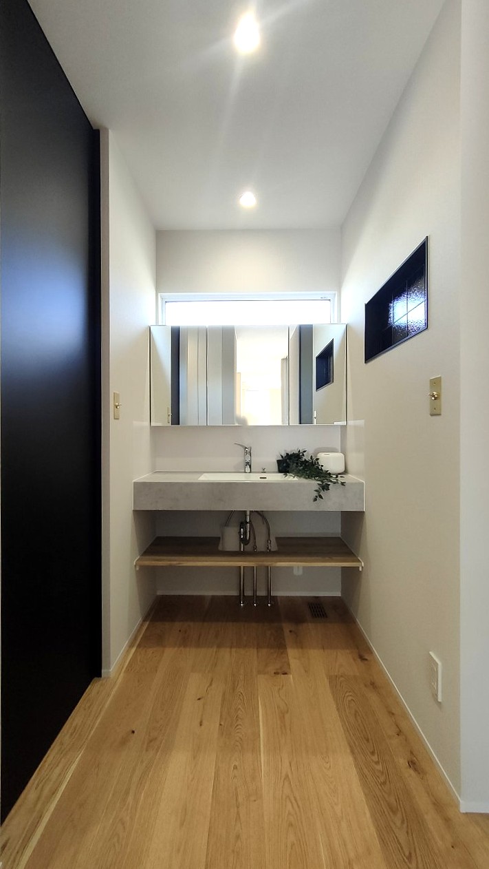 26坪平屋の洗面台画像