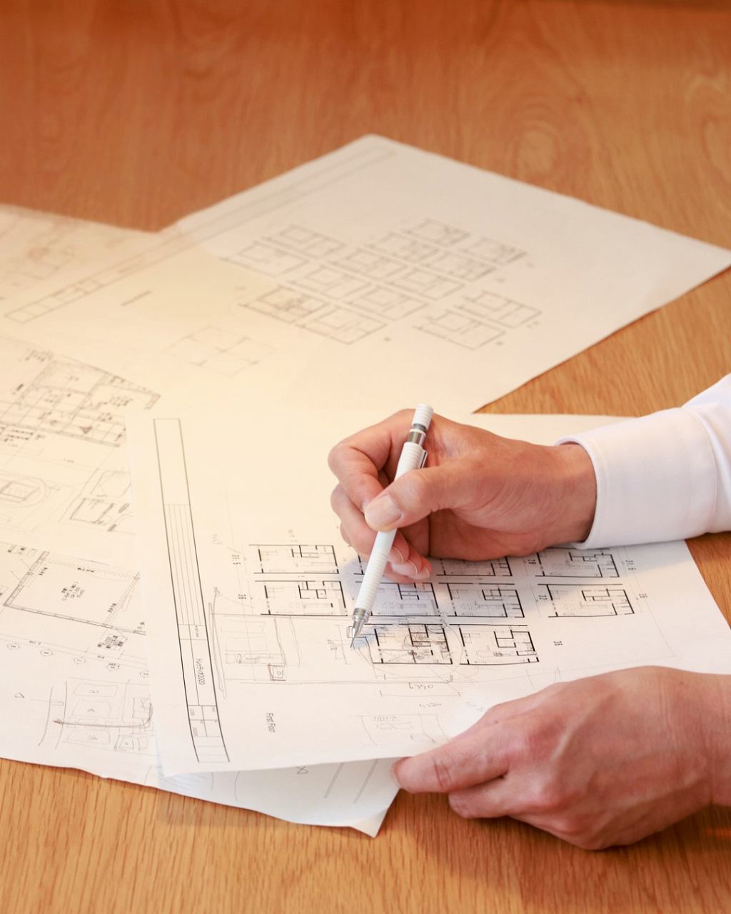 住宅のセカンドオピニオンをする建築士のイメージ画像