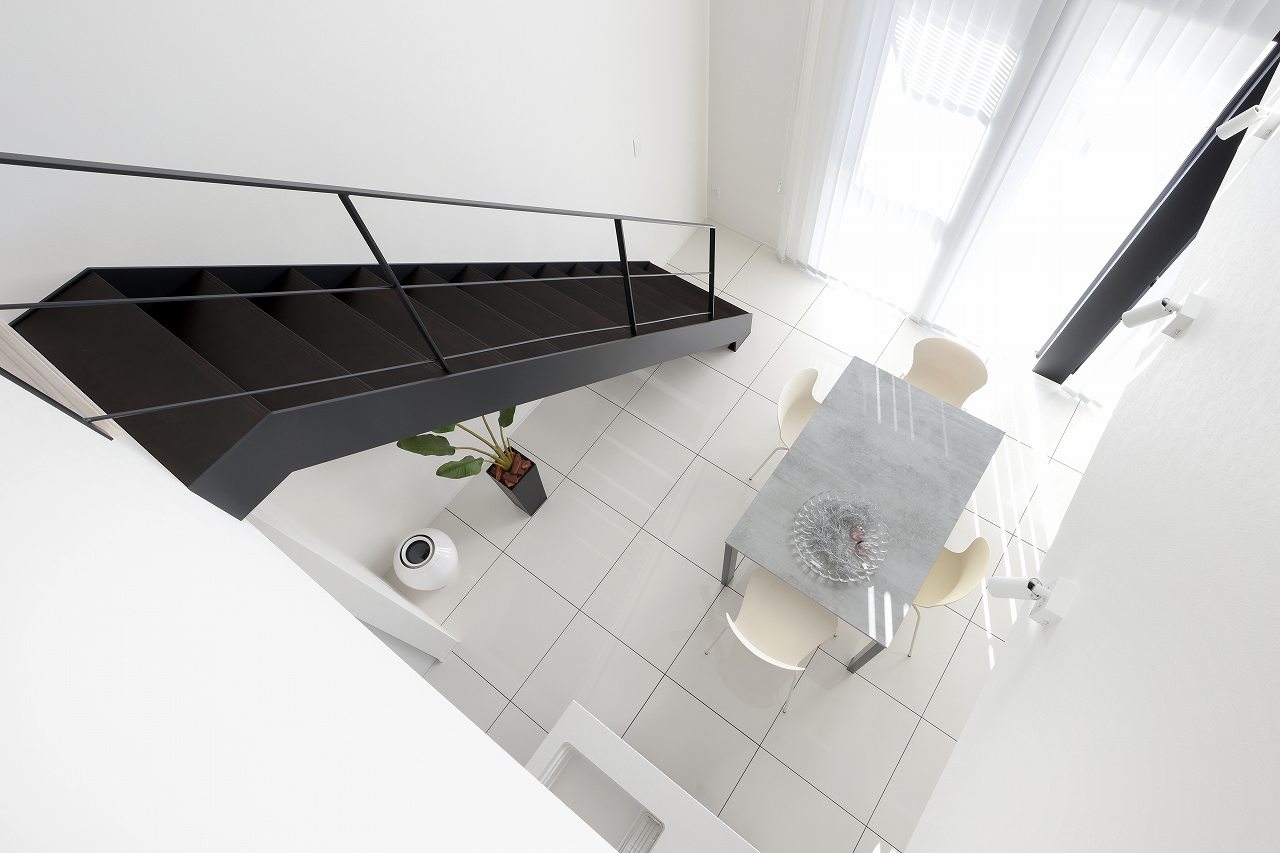 福富住宅の施工事例、ホテルライク、吹き抜け画像