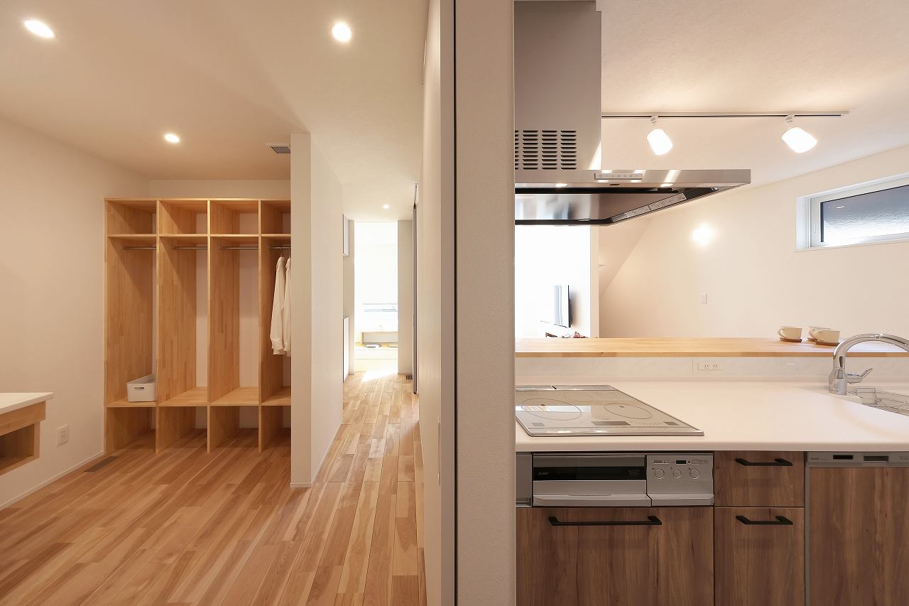 ファミリークロークのある住宅の内観画像